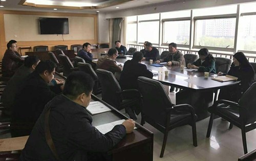 图为督查组在清丰县听取两项补贴实施情况汇报 图为督查组在清丰县听取两项补贴实施情况汇报
