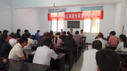 图为新乡市凤泉区举办2017年专职委员培训班 图为新乡市凤泉区举办2017年专职委员培训班