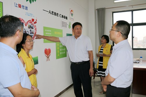 图为调研助残社会组织仁爱养老中心 图为调研助残社会组织仁爱养老中心