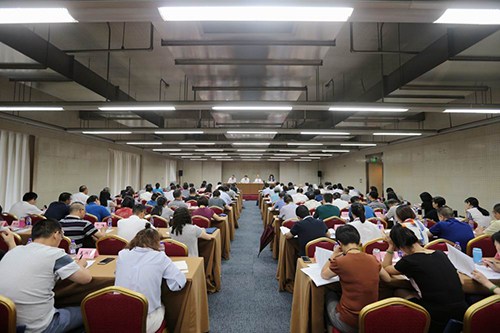 图为培训班现场 图为培训班现场