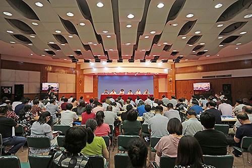 图为建立残疾儿童康复救助制度工作电视电话会议现场 图为建立残疾儿童康复救助制度工作电视电话会议现场