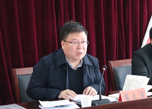 图为崔文泽书记传达省残联工作会议精神 图为崔文泽书记传达省残联工作会议精神